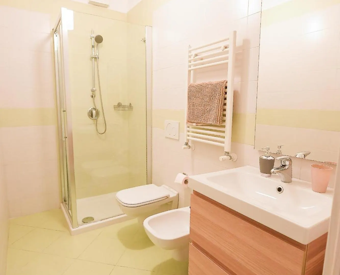 Gæstehus Karol Wojtyla Airport Bari Hotel