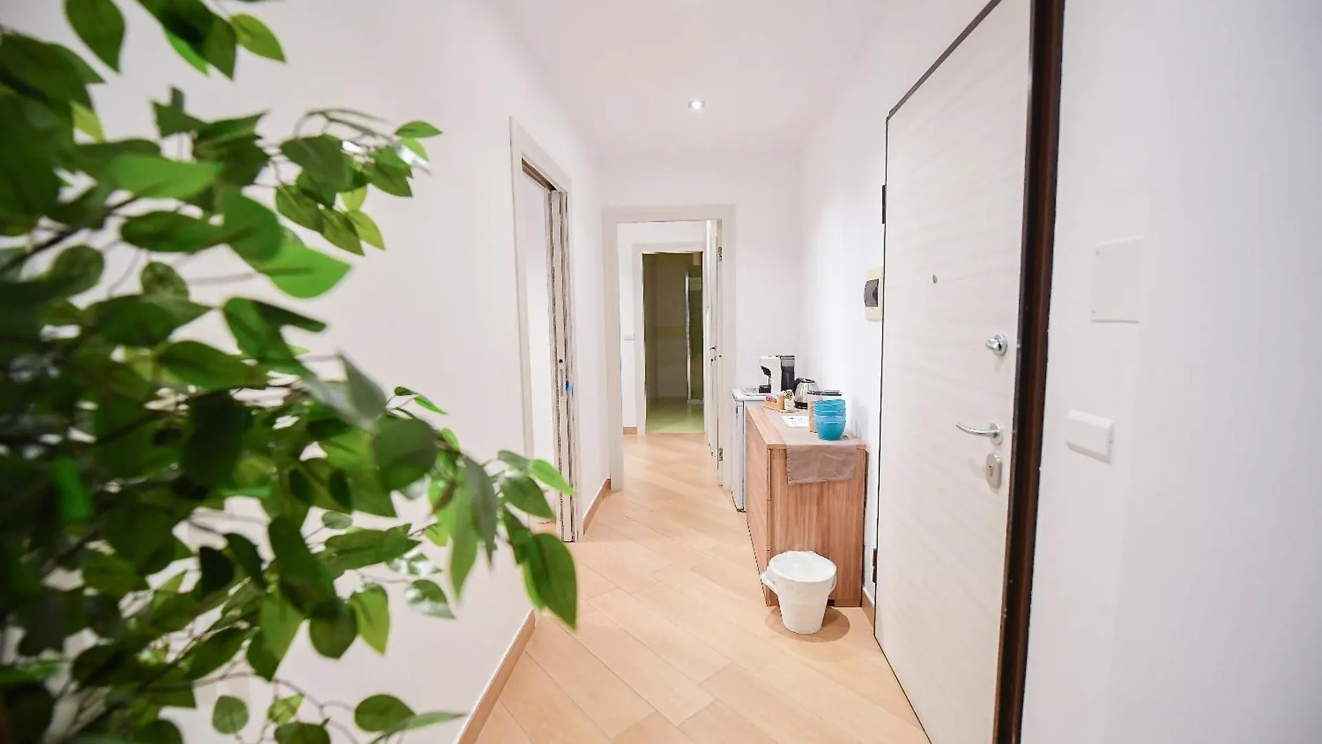 Karol Wojtyla Airport Bari Hotel 0*,