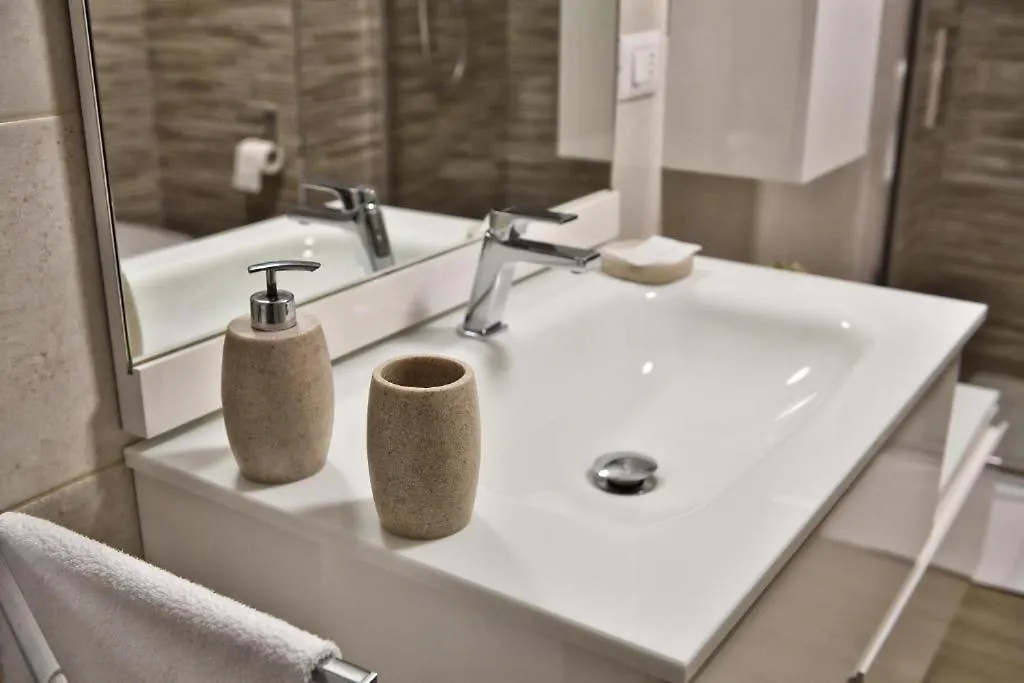 Karol Wojtyla Airport Bari Hotel Italien